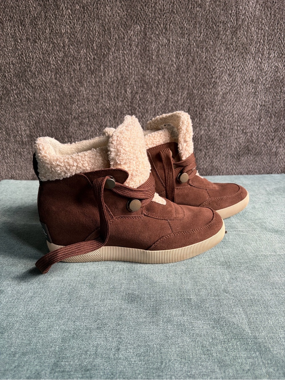 Sorel Brown Suede Sherpa-Lined Lace-Up Winter Boots - Picture 2 of 4